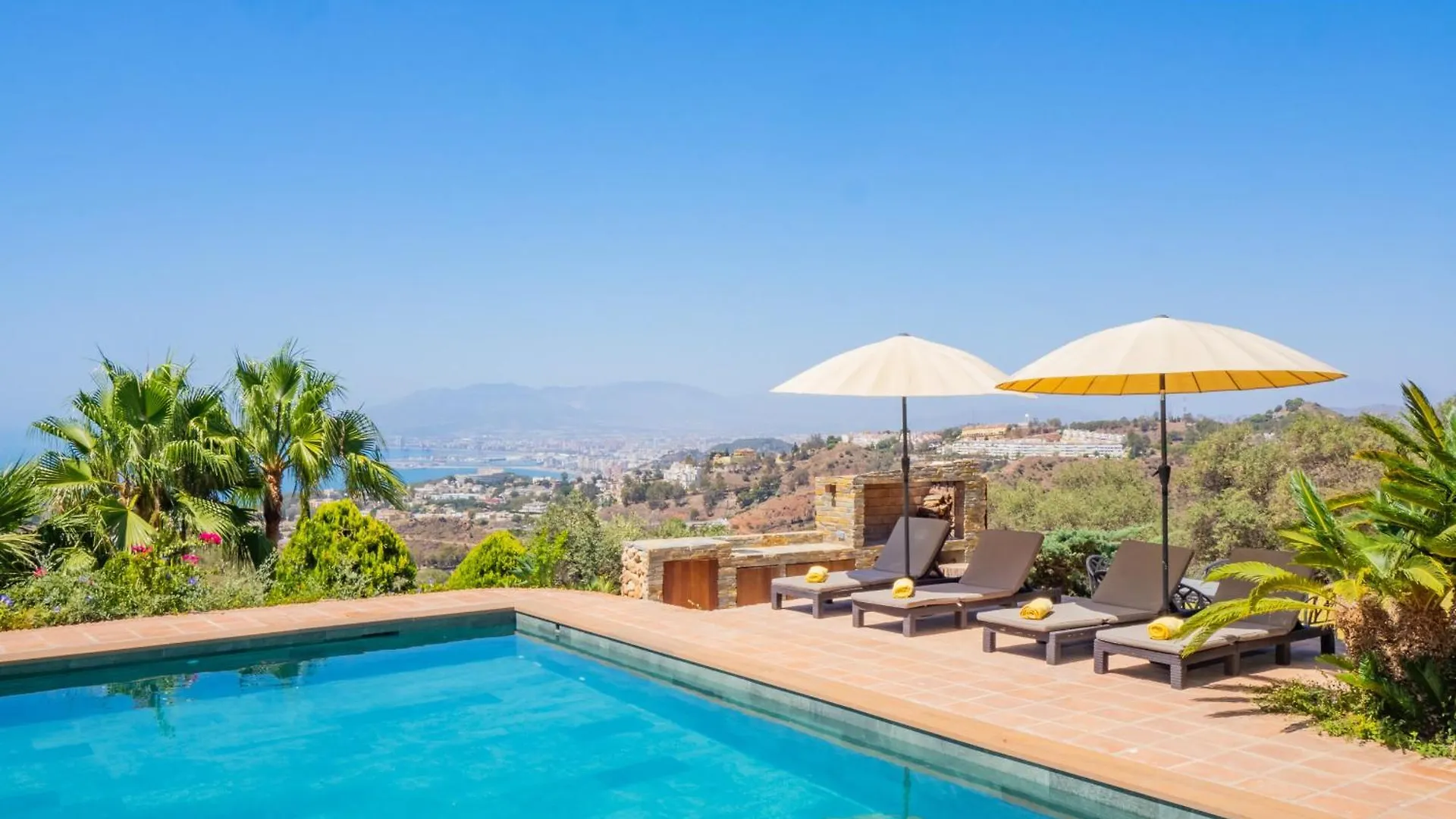 Cubo'S Mountain Bayview Luxury Villa Malaga