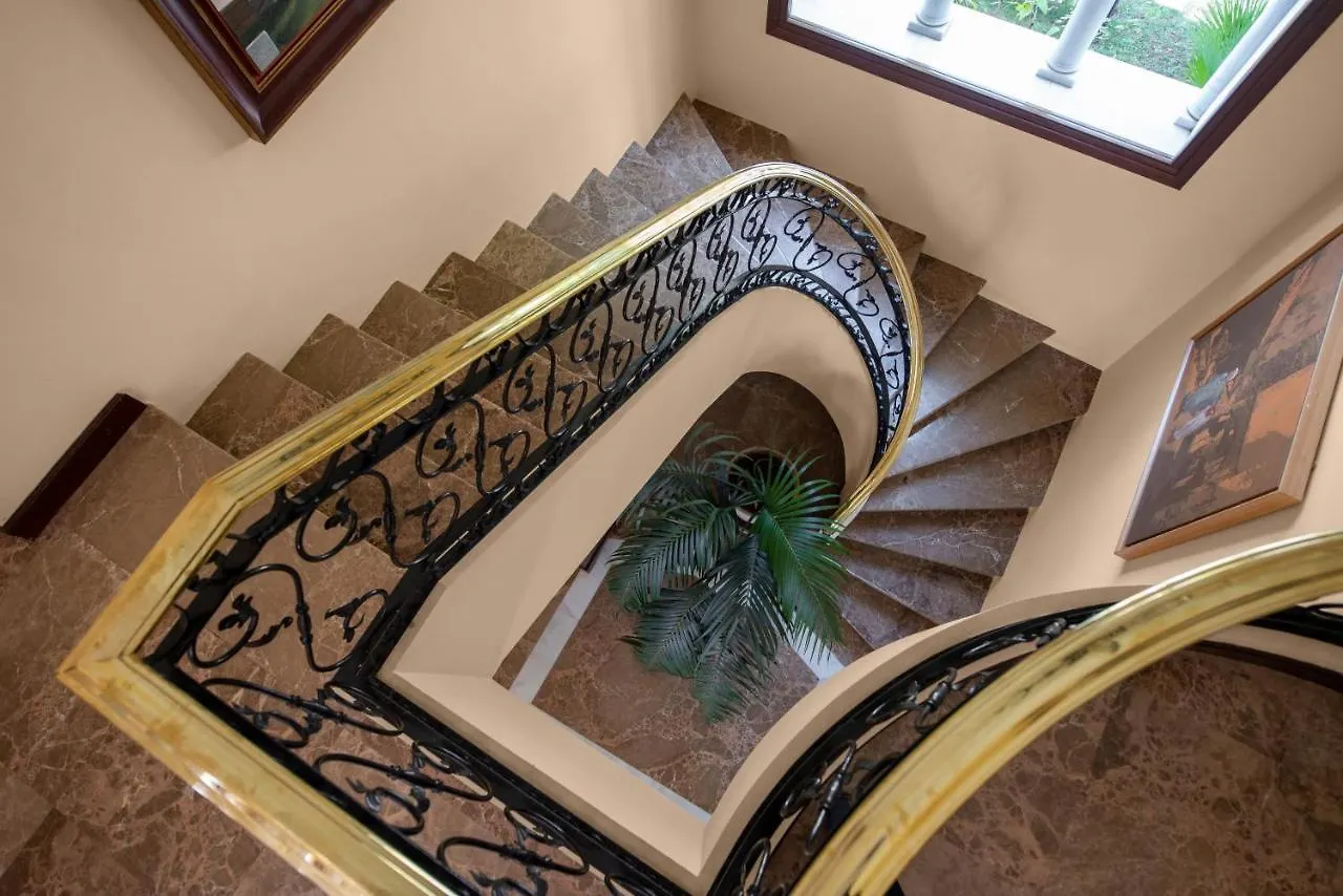 Cubo'S Mountain Bayview Luxury Villa Malaga