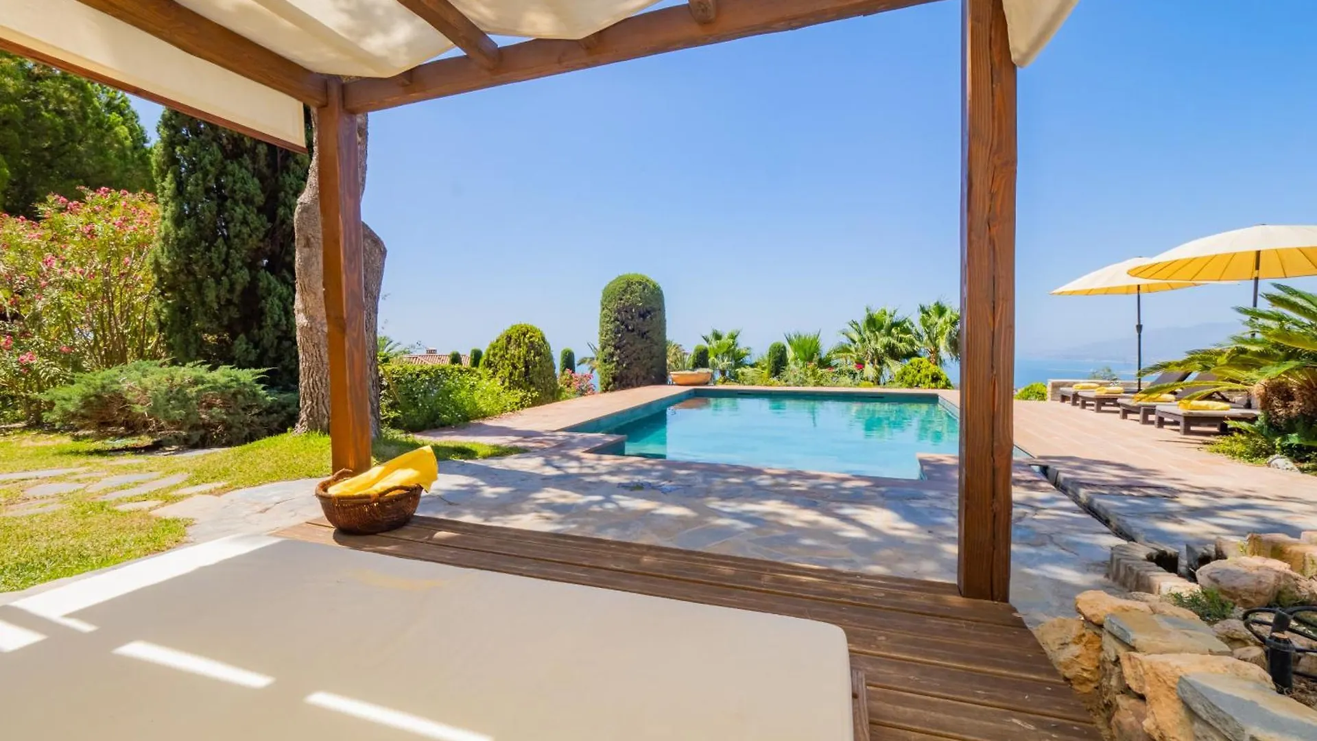 Cubo'S Mountain Bayview Luxury Villa Malaga