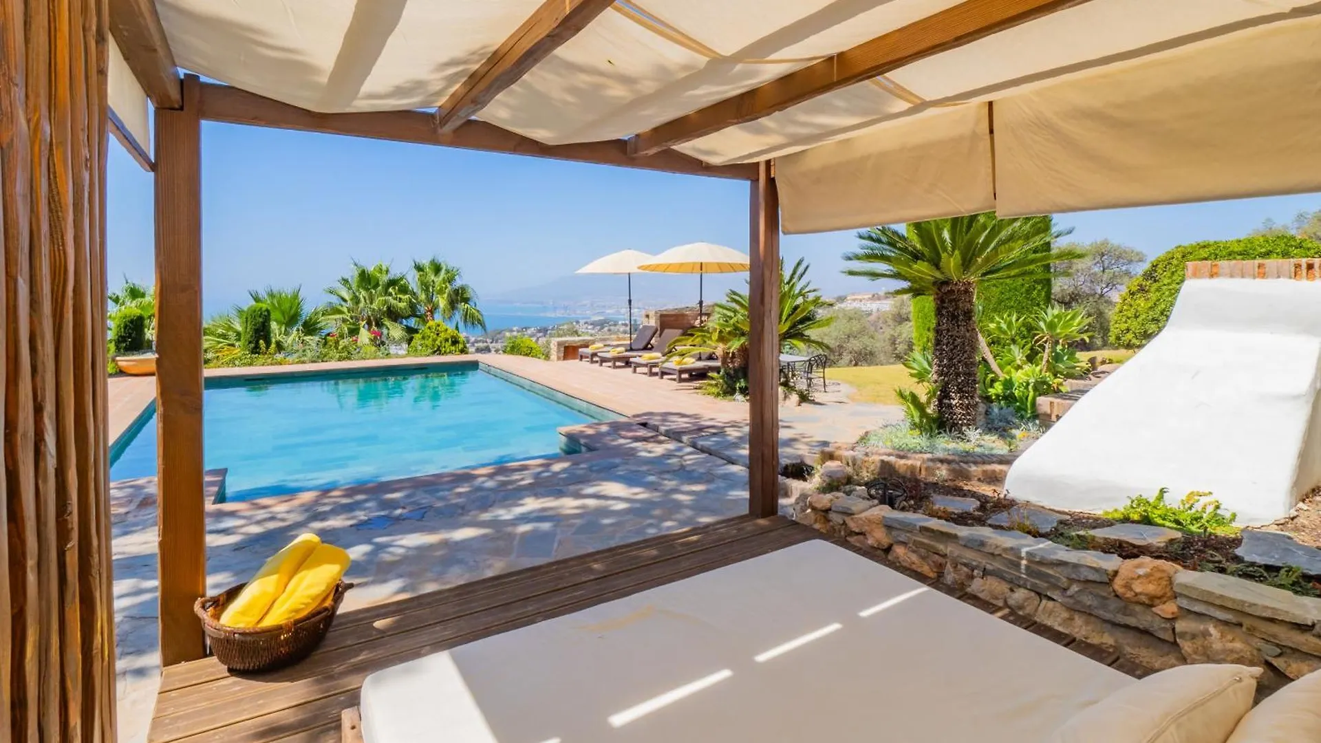 Cubo'S Mountain Bayview Luxury Villa Malaga